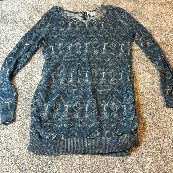 Jessica Simpson Maternity Sweater - Picture 1 of 8